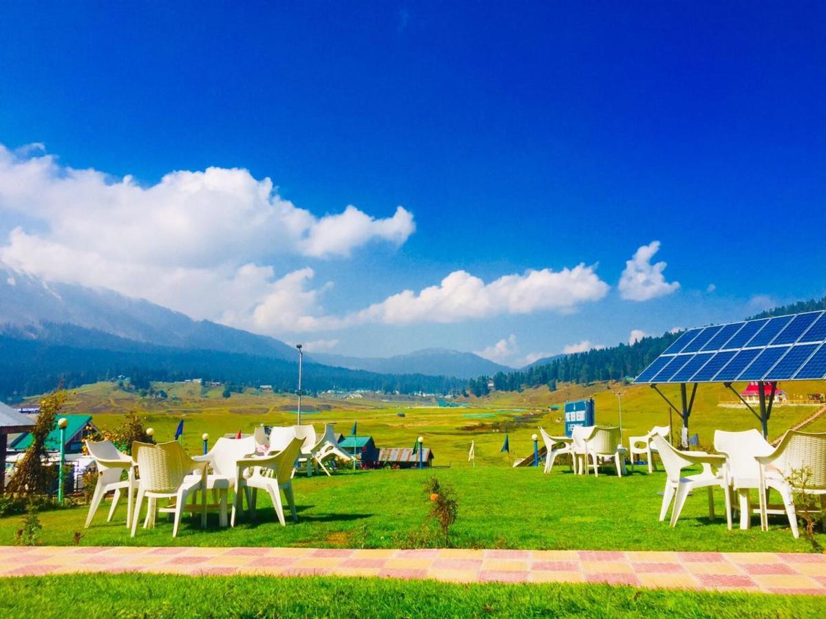 Pine View Resort Гульмарг Экстерьер фото
